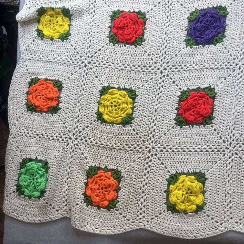Afghan Handmade Vintage 3D Flower Granny Square Crochet Grandma Core 70